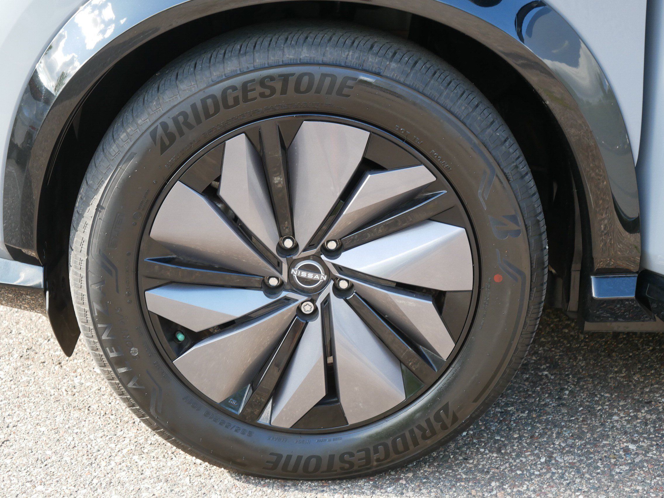Certified 2024 Nissan Ariya AWD image 15