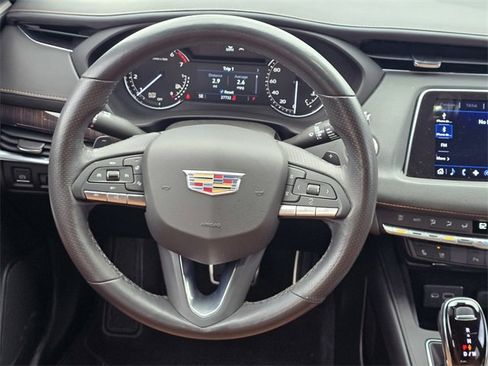 Used 2023 Cadillac XT4 Sport image 15