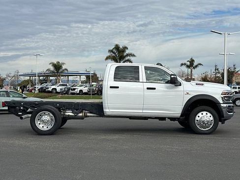 New 2026 RAM 5500 Tradesman w/ Chrome Appearance Group AWD/4WD image 2