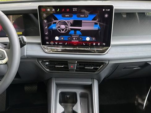 New 2026 Volkswagen Tiguan SE AWD/4WD image 18