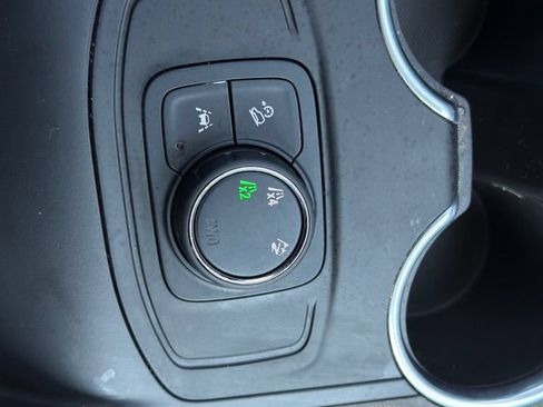 Used 2020 GMC Terrain SLE w/ Elevation Edition AWD/4WD image 28
