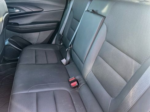 Used 2023 Chevrolet TrailBlazer RS w/ Sun and Liftgate Package FWD image 25