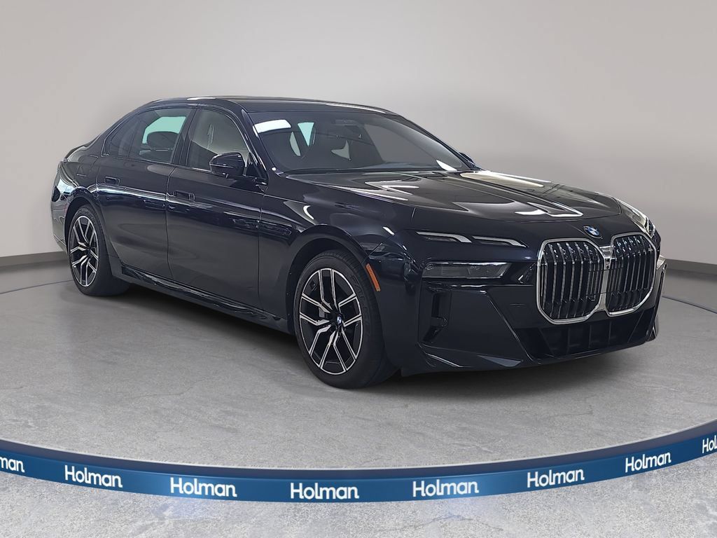 Certified 2023 BMW 760i xDrive AWD/4WD image 4