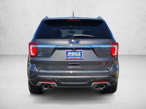 Used 2018 Ford Explorer XLT w/ Equipment Group 202A FWD image 8