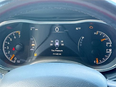 Used 2020 Jeep Grand Cherokee Limited image 13