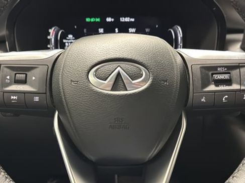 Used 2023 INFINITI QX60 Luxe AWD/4WD image 16