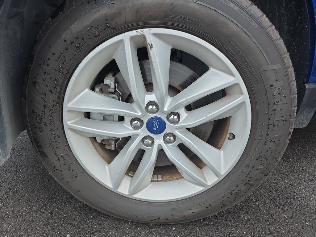 Used 2018 Ford Edge SEL w/ Equipment Group 201A AWD/4WD image 27