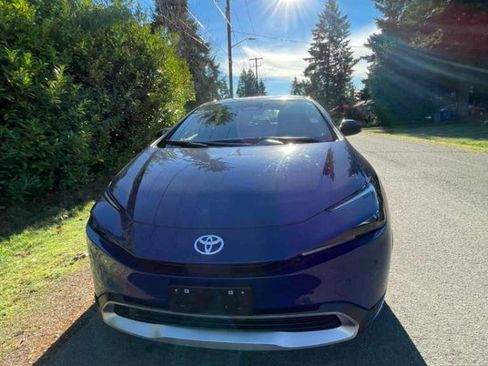 Used 2023 Toyota Prius Prime FWD image 16
