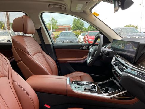 Used 2024 BMW X7 xDrive40i AWD/4WD image 30