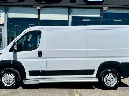 Used 2025 RAM ProMaster 2500 w/ U-Haul Equipment Group FWD image 31