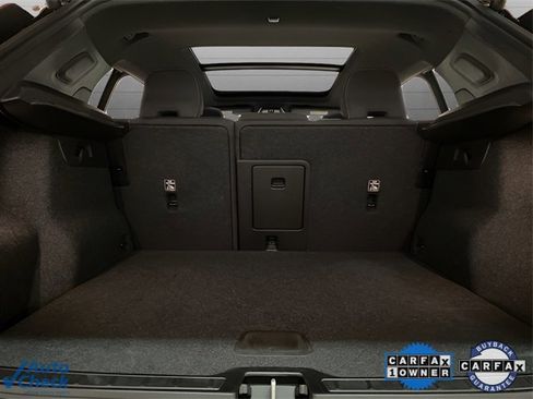 Used 2025 Volvo XC40 B5 Core image 90