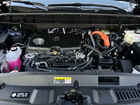 Used 2023 Toyota Highlander Platinum image 31