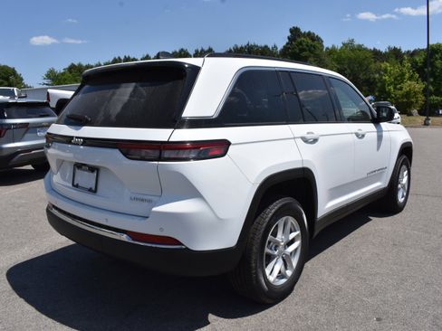 New 2026 Jeep Grand Cherokee Laredo X RWD image 9