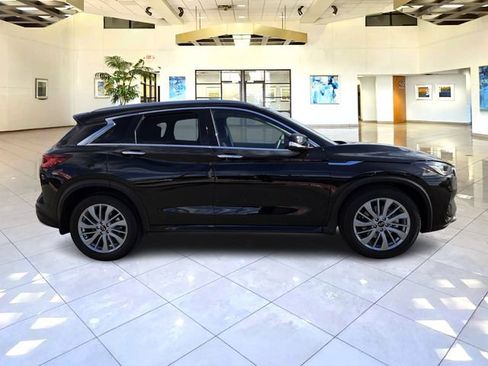 Certified 2025 INFINITI QX50 Luxe image 8