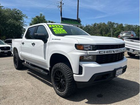 Used 2021 Chevrolet Silverado 1500 Custom AWD/4WD image 1