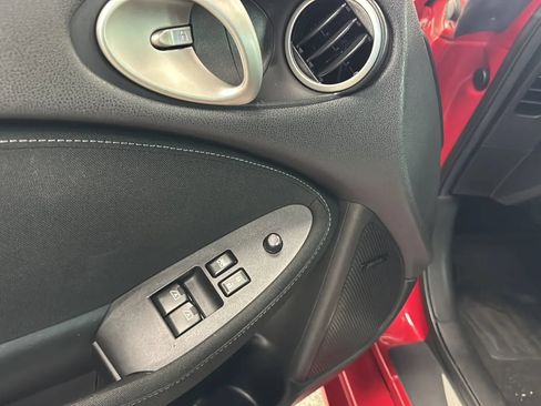 Used 2016 Nissan 370Z Coupe RWD image 25