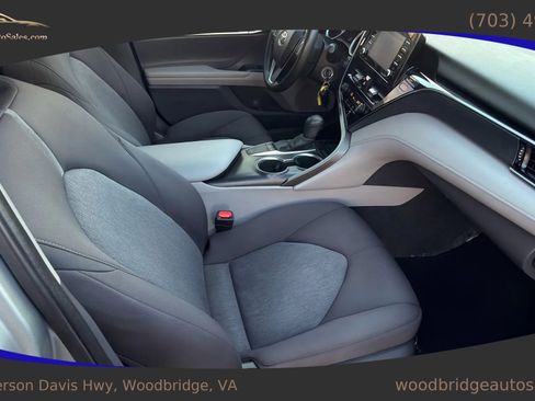 Used 2022 Toyota Camry LE image 27