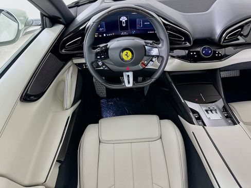 Used 2025 Ferrari Purosangue AWD/4WD image 30