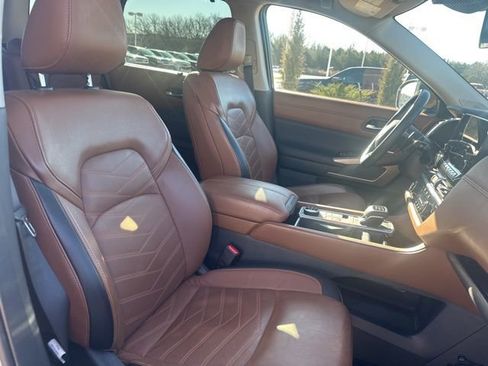 Used 2022 Nissan Pathfinder Platinum w/ Cargo Package image 25