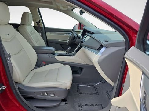 Used 2019 Cadillac XT5 Premium Luxury FWD image 40