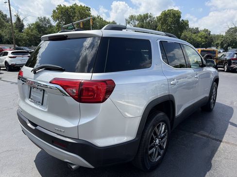 Used 2019 GMC Acadia SLT AWD/4WD image 8