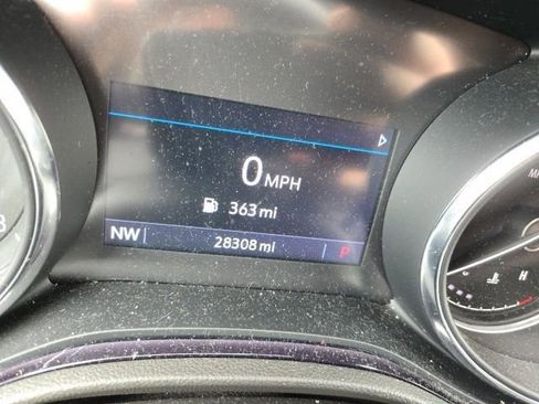 Used 2020 Buick Encore GX Preferred w/ Cold Weather Comfort Package FWD image 2