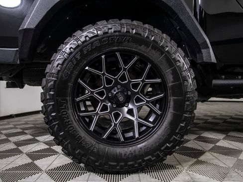 Used 2020 Jeep Gladiator Sport w/ Quick Order Package 24S AWD/4WD image 16