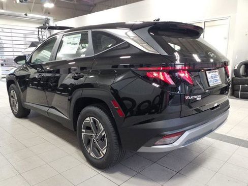 New 2026 Hyundai Tucson Blue SE image 21