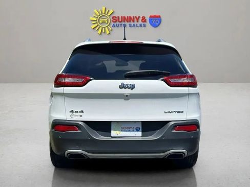 Used 2018 Jeep Cherokee Limited AWD/4WD image 7