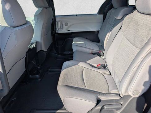 New 2026 Toyota Sienna LE FWD image 16