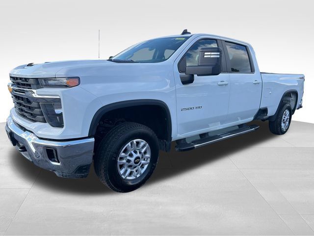 Used 2025 Chevrolet Silverado 2500 LT w/ Convenience Package AWD/4WD image 1