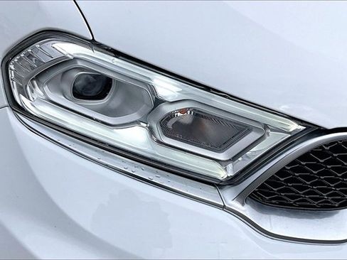 Used 2021 Dodge Durango SXT image 32