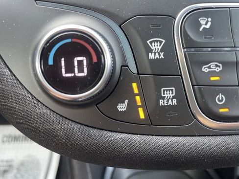 Used 2024 Chevrolet Malibu LT image 24