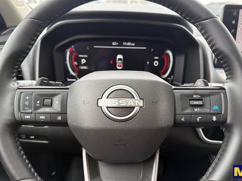Used 2025 Nissan Rogue Platinum w/ Platinum Premium Package AWD/4WD image 30