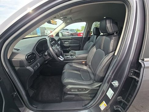 Used 2025 Honda Pilot EX-L image 13