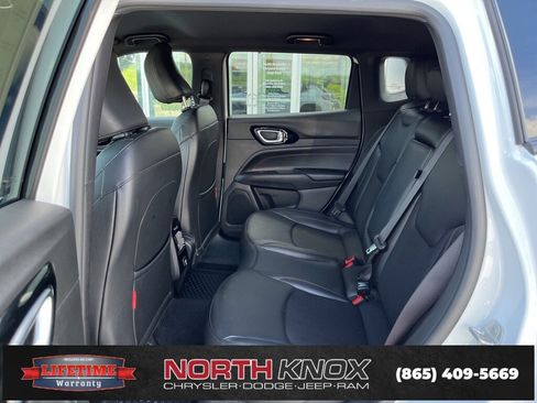 Used 2024 Jeep Compass Trailhawk image 14