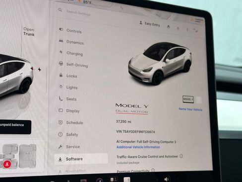 Used 2022 Tesla Model Y Performance AWD/4WD image 31