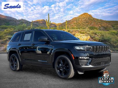 Used 2024 Jeep Grand Cherokee Limited w/ Black Appearance Package