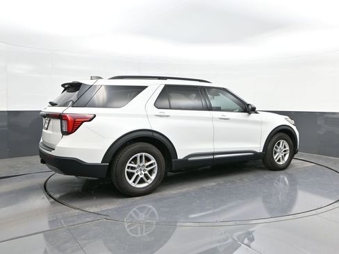 Certified 2025 Ford Explorer Active w/ Active Comfort Package RWD image 14