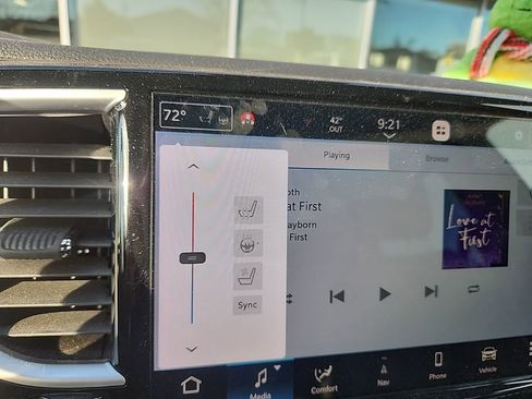 Used 2023 Chrysler Pacifica Limited w/ S Appearance Package image 20