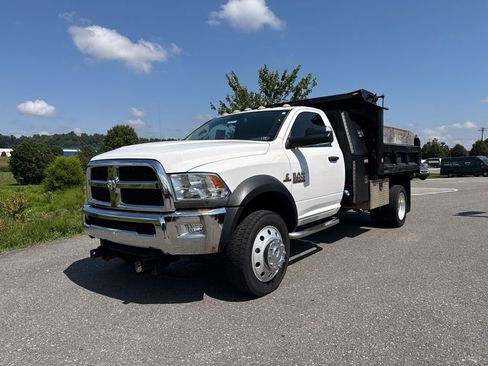 Used 2014 RAM 5500 Tradesman w/ Power & Remote Entry Group image 22