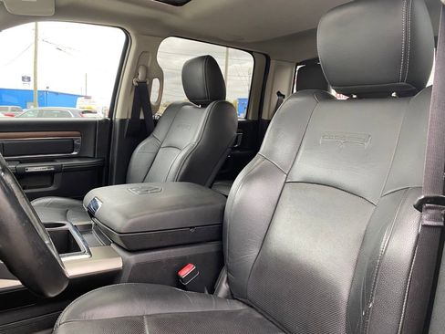 Used 2014 RAM 1500 Laramie w/ Convenience Group image 11