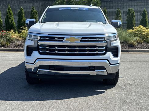 Used 2024 Chevrolet Silverado 1500 LTZ image 3