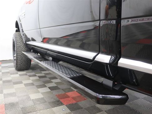 Used 2018 RAM 2500 Limited image 10