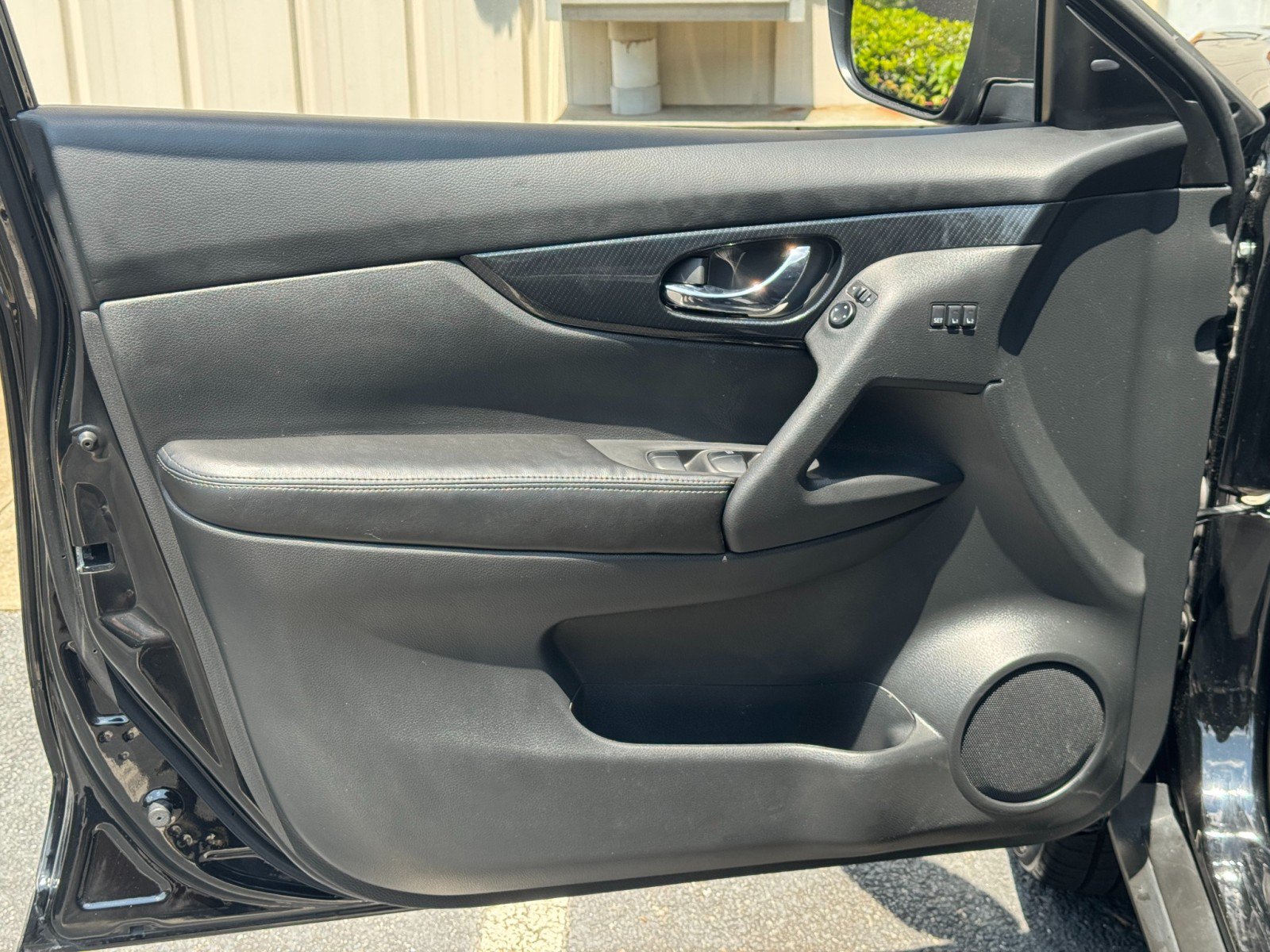 Used 2019 Nissan Rogue SL AWD/4WD image 40