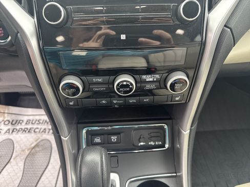 Used 2020 Subaru Ascent Limited AWD/4WD image 19