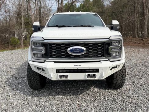 Used 2023 Ford F450 Lariat w/ FX4 Off-Road Package image 2