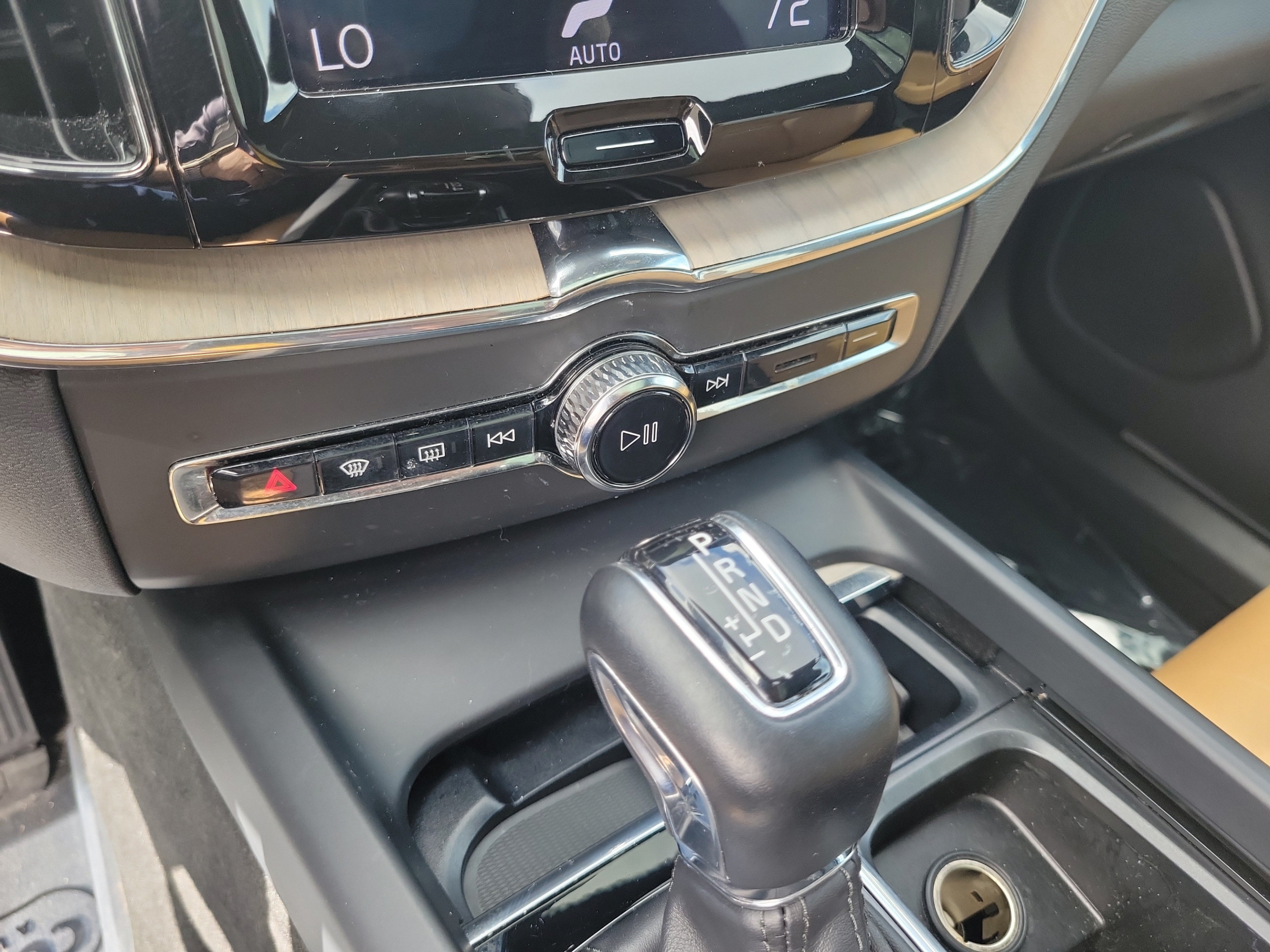 Used 2020 Volvo XC60 T5 Inscription w/ Protection Package Premier FWD image 24