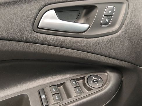 Used 2018 Ford Escape SE image 27