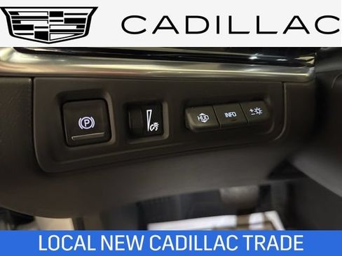 Used 2025 Cadillac XT6 Premium Luxury w/ Technology Package AWD/4WD image 18
